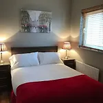 Oakbrooke Apartments