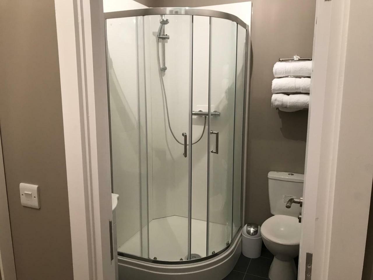 Oakbrooke Apartment